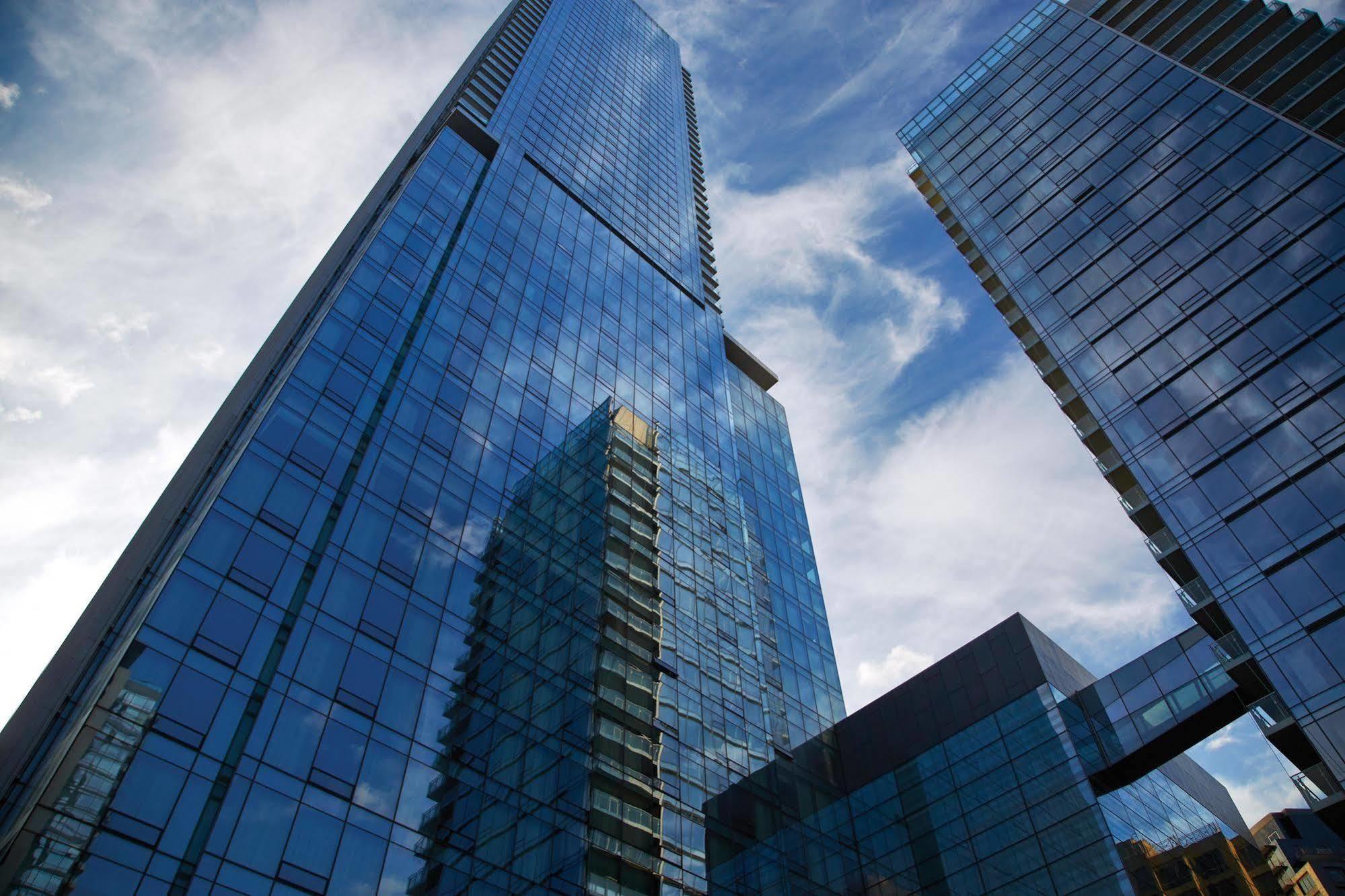 Four Seasons Hotel Toronto At Yorkville Exterior foto